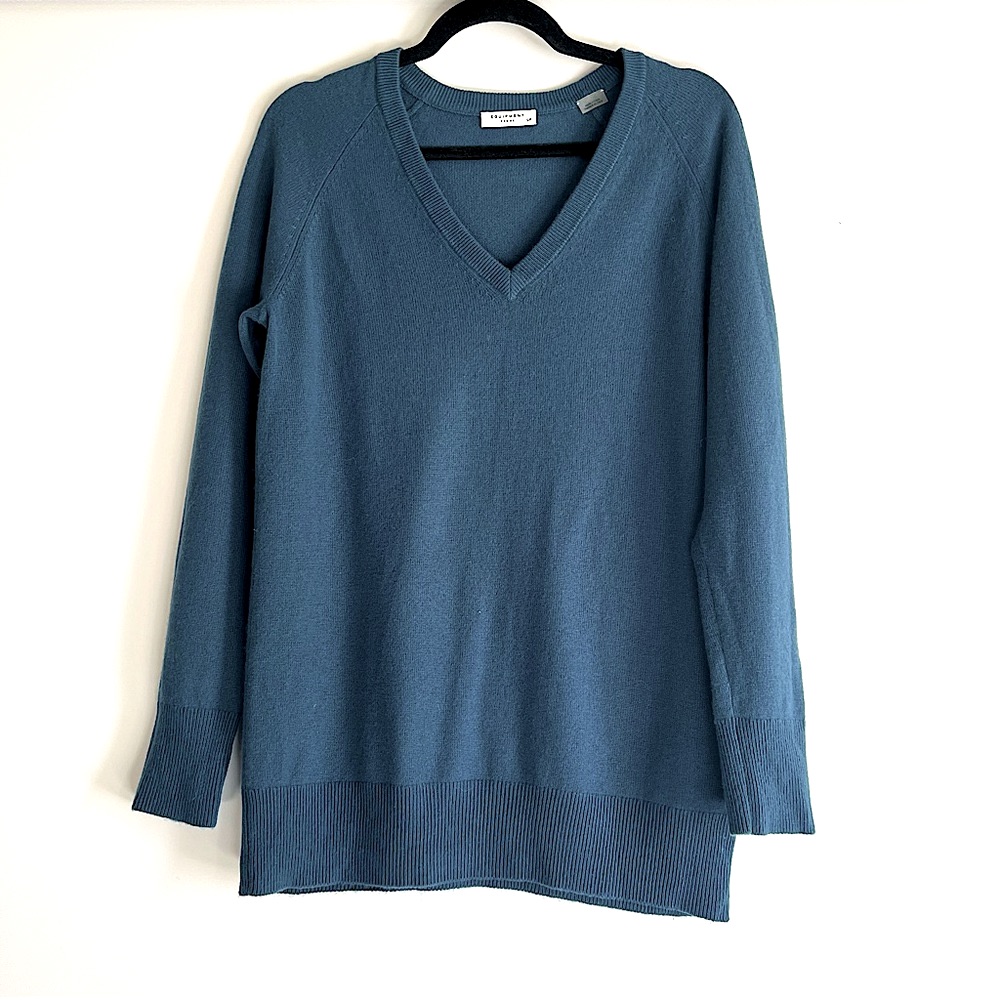 Equipment Femme Cashmere Oversized Deep V-Neck Sweater In Blue Topaz Size Small